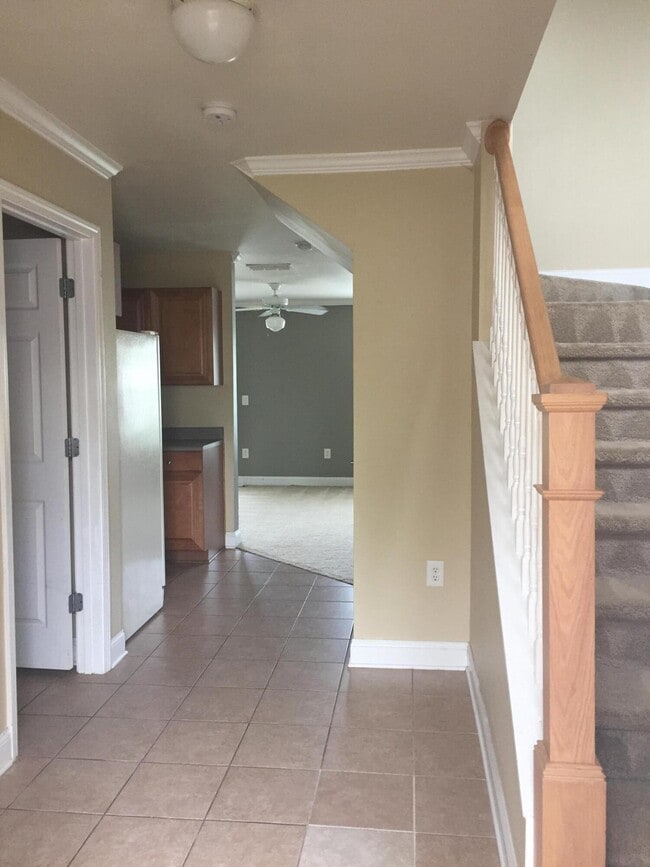 Photo - 734 Majestic Dr