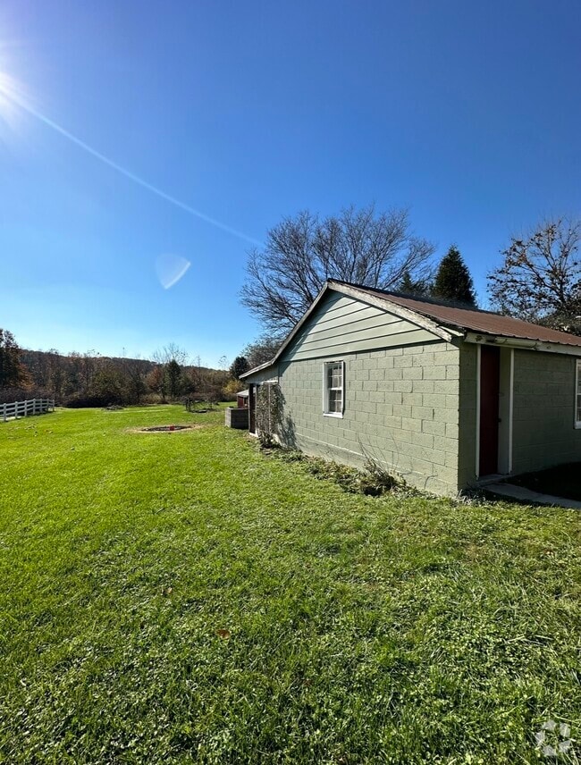 Building Photo - 3428 Littlestown Pike Rental