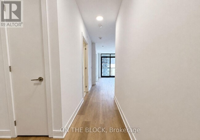 Photo - 86 Dundas St E Unit 618