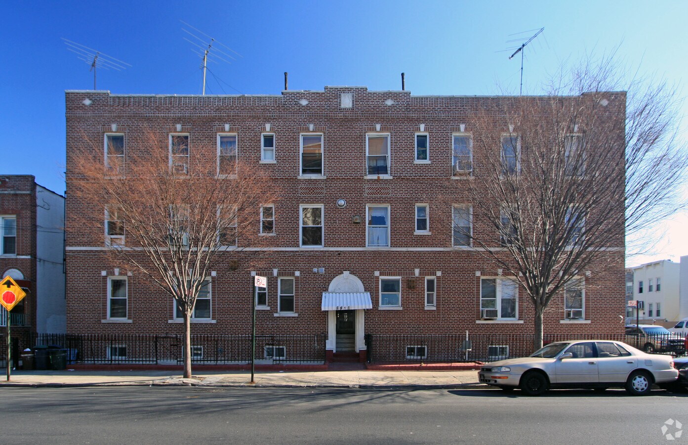 Photo - 1671 Benson Ave