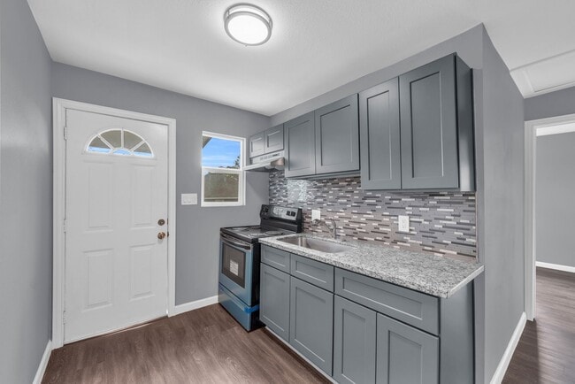 Building Photo - 7919 Brays St