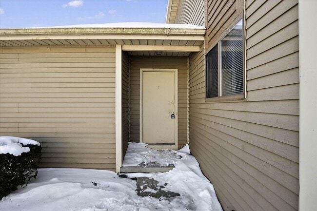 2755-2761 Scarlet Oak