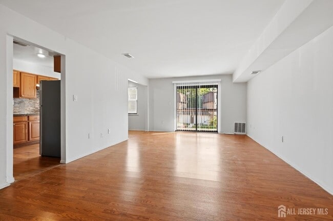 Photo - 1728 Raspberry Ct