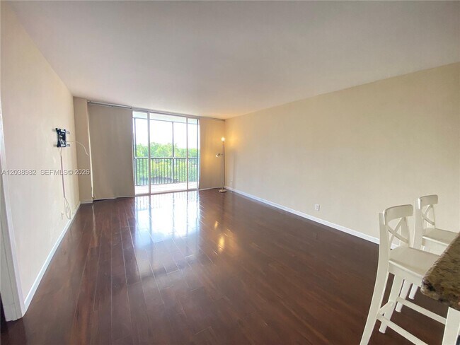 Photo - 3401 N Country Club Dr Unit 504
