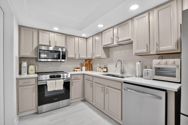 Photo - 7835 Lakeside Blvd Unit 966