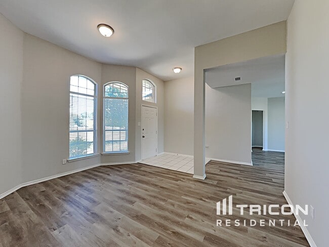 Photo - 1081 Treehouse Ln