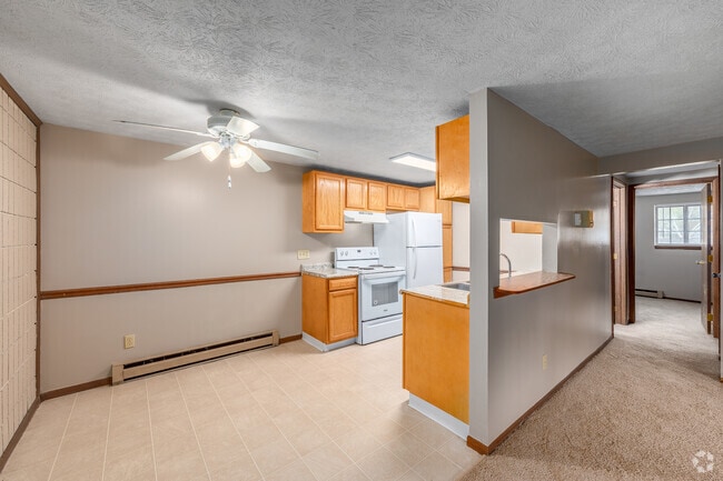 2BR, 1BA - 750SF - Dining Room