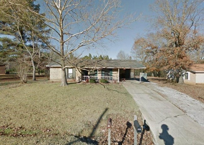 Building Photo - 850 Fernwood Dr Rental