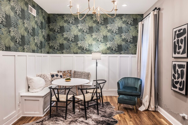 Photo - 5017 S Drexel Blvd Unit 101