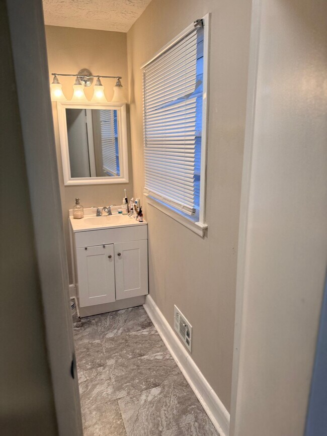 Photo - 2559 Clifton Springs Manor