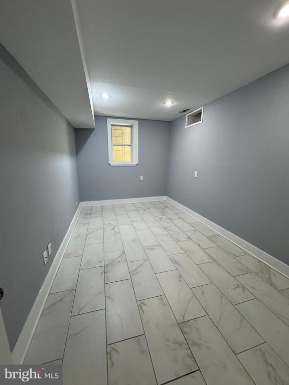 Photo - 1522 Willington St Unit 1