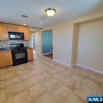 Photo - 12-14-14 1st St