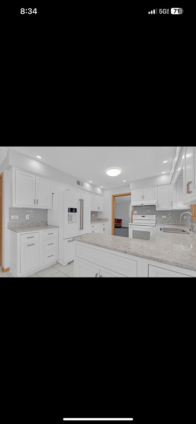 Photo - 9700 Kolmar Ave