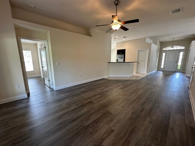 Photo - Spacious 4 Bedroom Home with Fenced Yard a...