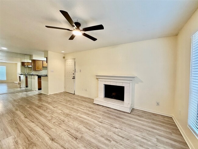 Photo - 2120 Wilcrest Dr Unit 121