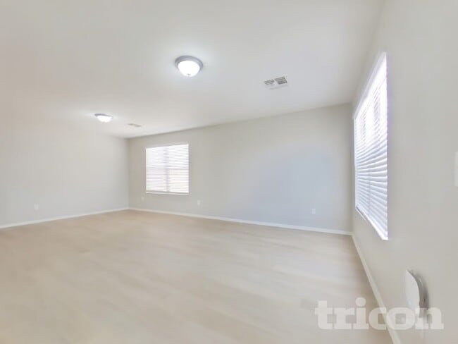 Photo - 106 S Valle Verde
