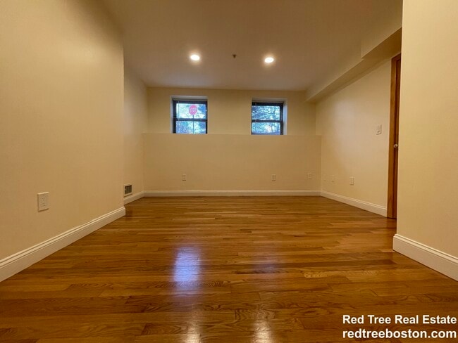 Photo - 1803 Beacon St Unit 1