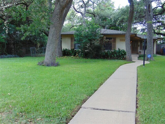 Photo - 3902 Bailey Lane Townhome