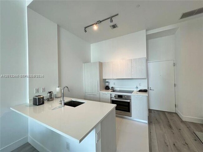 Photo - 501 NE 31st St Unit 501 NE 31st St # 404, Miami, FL 33137