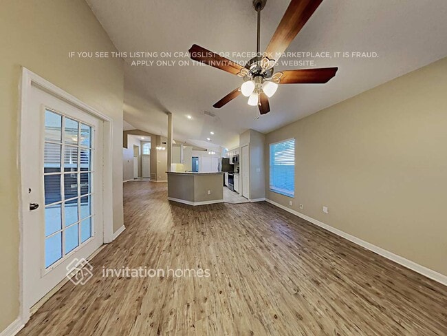 Photo - 2071 Lake Marion Dr