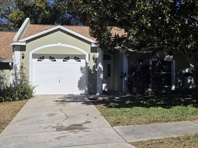 Building Photo - 2/2 Villa in Clermont