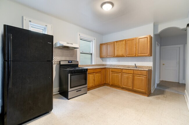 Photo - 148 Lyons Ave Unit #1