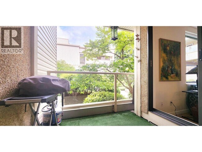 1350 Comox St Unit 211