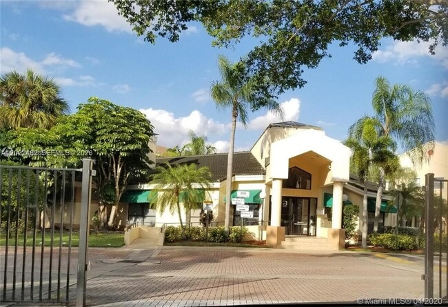 Photo - 9999 Summerbreeze Dr Unidad 824