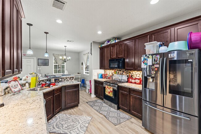 Photo - 267 Freeman Blvd
