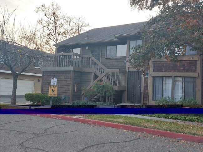 Photo - 927 S Downey Pl Unit 2-Bedroom Flat