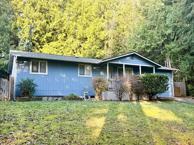 Nice rambler in Miller Bay. - Nice rambler in Miller Bay. Casa