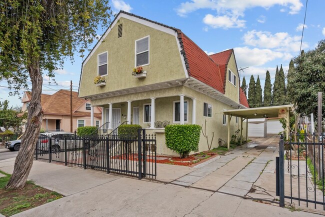 Photo - 2125 Mozart St Apartment
