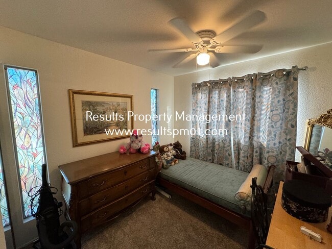 Photo - Hidden Roseville 3 Bed 2.5 Bath Gem