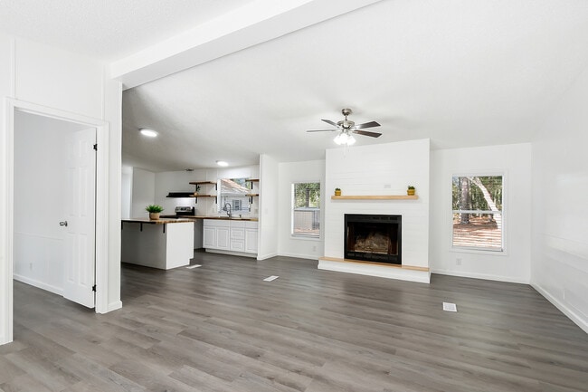 Photo - 36375 Longleaf Dr