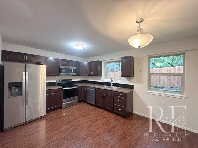 Photo - Comfort Meets Style in This Charming Poulsbo Home on Inspiration Street