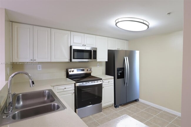 Building Photo - 520 SE 5 Ave Unit 1209