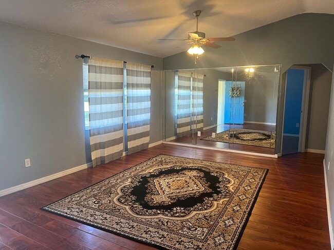 Photo - 3/2/2 with lanai in PC