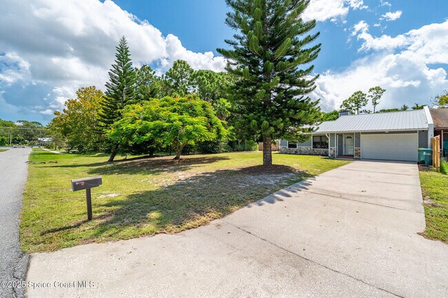 Photo - 287 Spring St