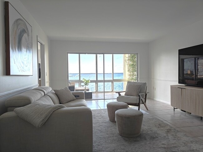 Photo - 410 Wilma Cir Unit 306