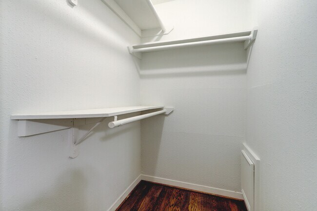 Photo - 2023 Huldy St
