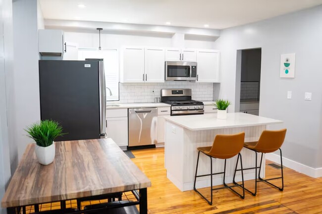 Building Photo - 95 Williams Ave Unit Williams Ave Rental