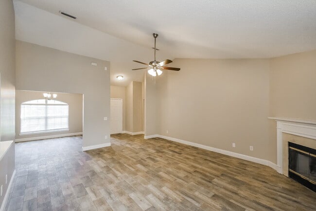 Photo - 1068 Ardmore St