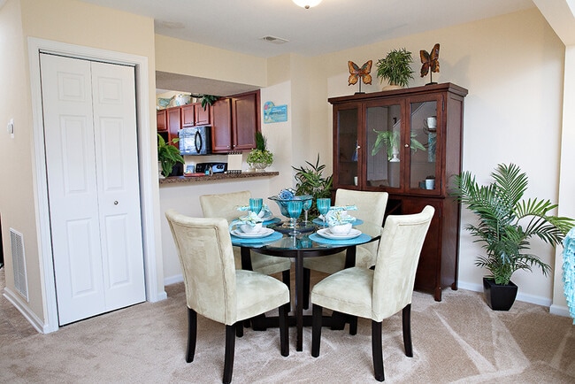 Longhill Pointe Apartments and Townhomes