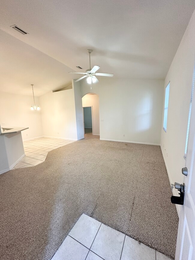 22 Farraday Ln House House Rental - Image