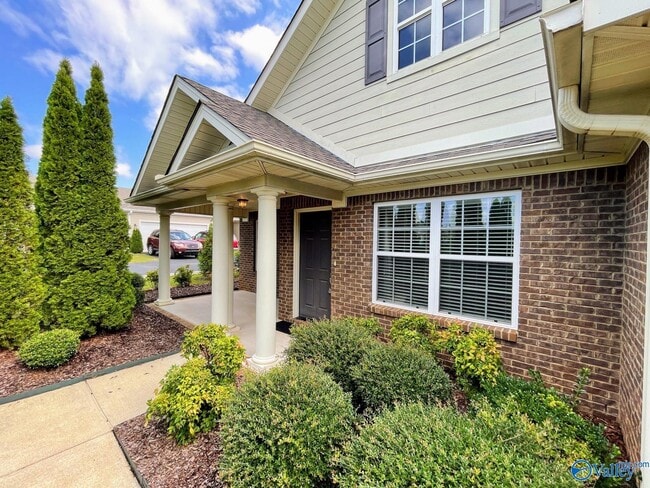 Photo - 57 NW Moore Farm Cir