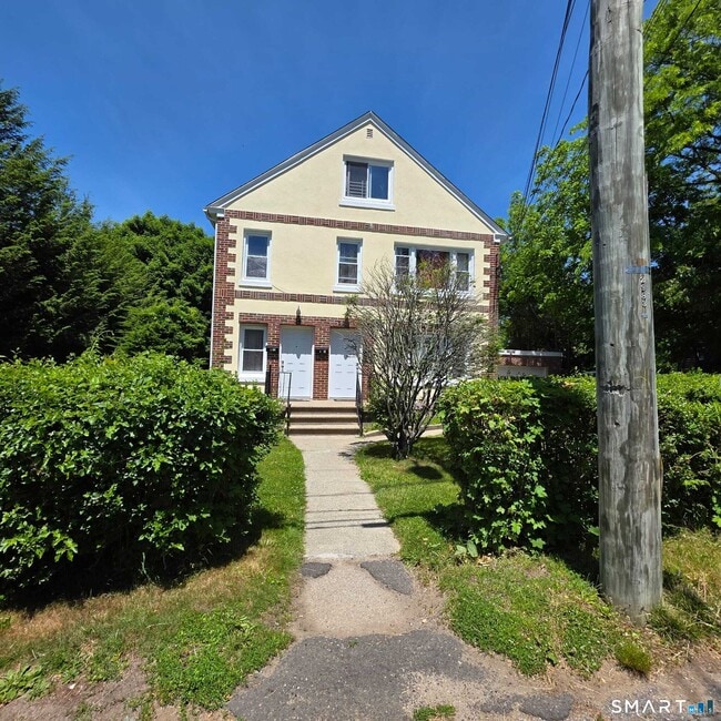 Building Photo - 24 Martone St Unit 1st Fl