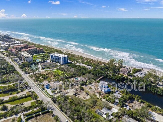 Photo - 8560 Heron Lagoon Cir