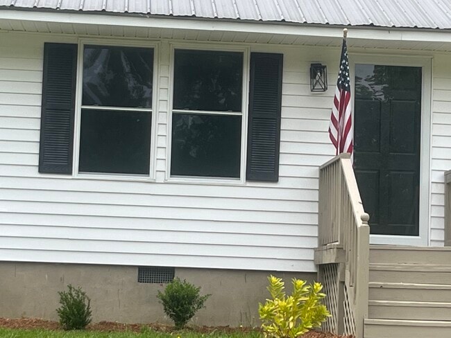 Photo - 206 D Carlton St