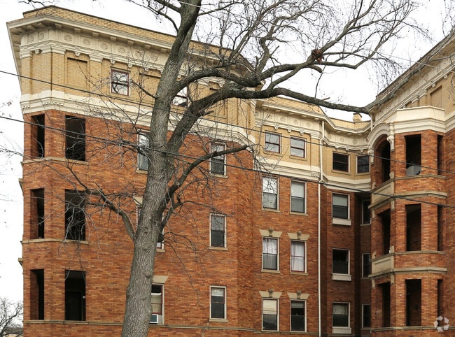 Photo - Clermont Condominiums