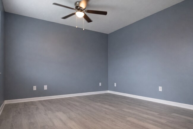 Photo - 4450 Dixie Hwy Unit 1